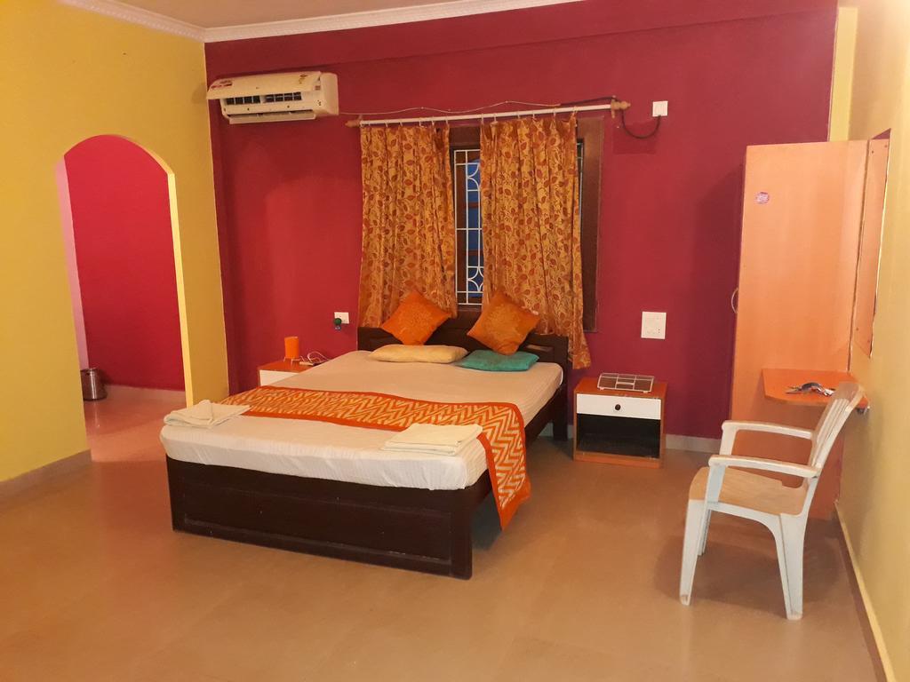 Midguard Sea View Hotel Goa Velha Esterno foto