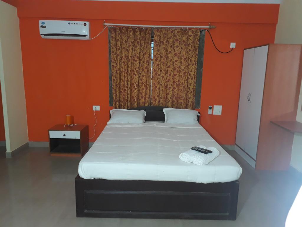 Midguard Sea View Hotel Goa Velha Esterno foto