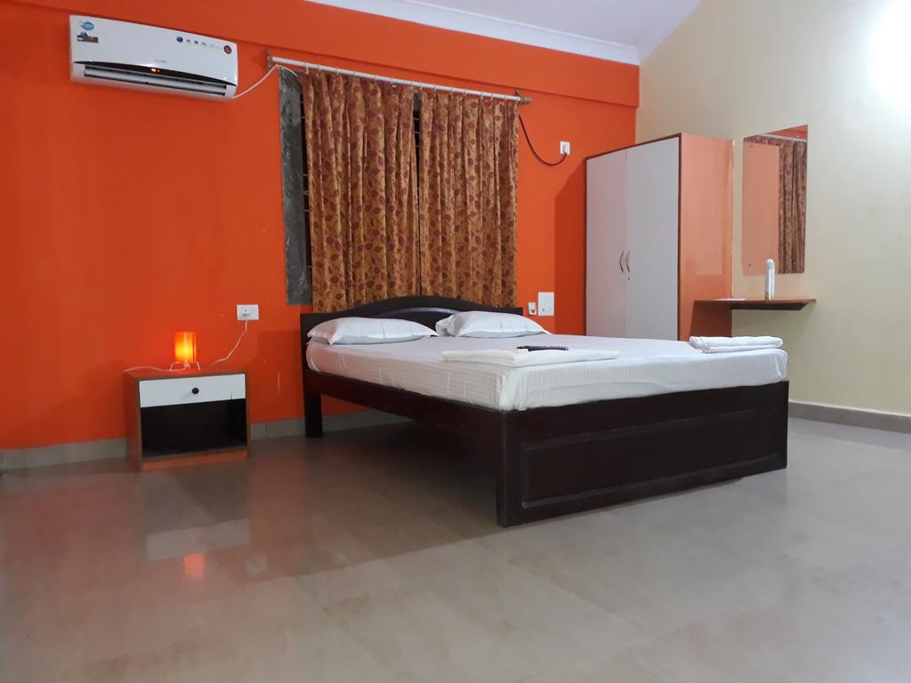 Midguard Sea View Hotel Goa Velha Esterno foto